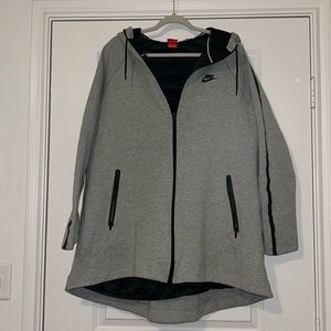 Nike insulated long jacket, size XL, grey hoodie